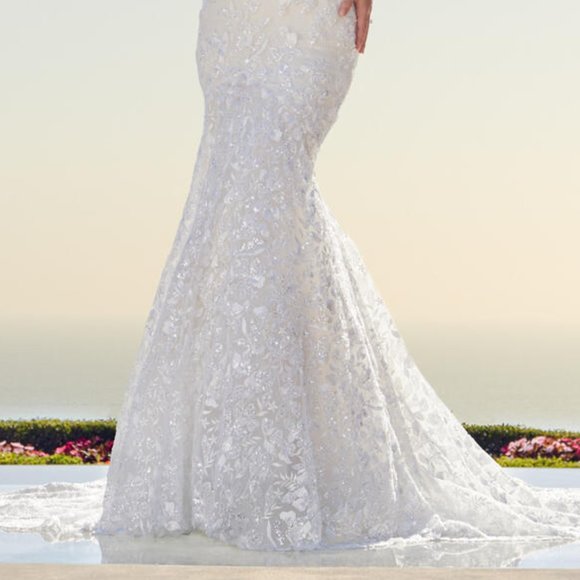 Dress - Picture 5 of 6